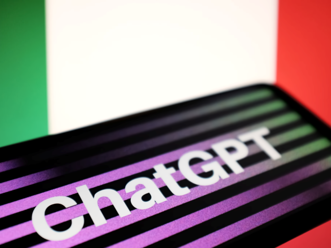 「ChatGPT」、イタリアで一時的に禁止--データ収集に懸念 - ZDNET Japan