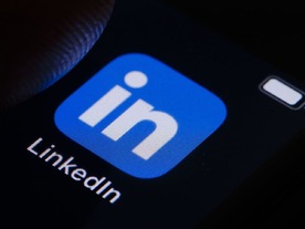 LinkedIn、生成AIを搭載した広告作成支援機能「Copy Suggestions」を導入