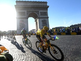 ツール・ド・フランス、「ChatGPT」とデジタルツインを採用--NTTが協力