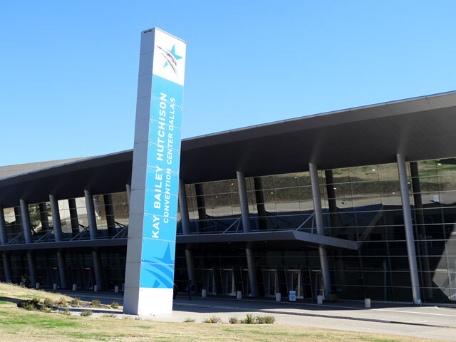 会場となった「Kay Bailey Hutchison Convention Center Dallas（ケイ・ベイリー・ハッチソン コンベンションセンター ダラス）」。総敷地面積は200万平方フィートで、東京ドーム約14.3個分に相当する広さ。ちなみに同会場での開催は2019年以来4年ぶりとなる。
