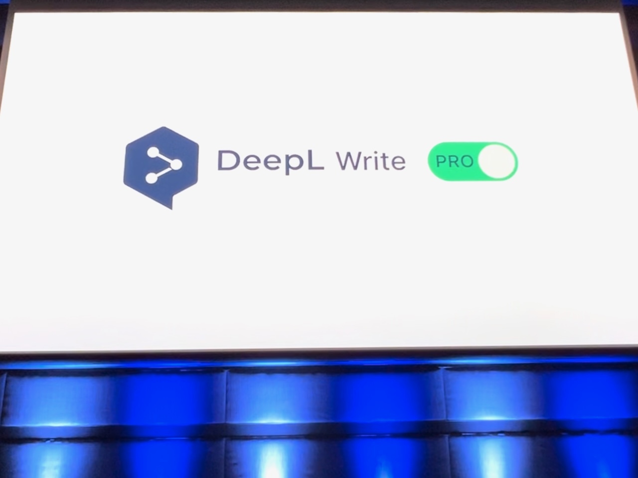 DeepL、企業向け文章作成支援ツール「DeepL Write Pro」提供--独自LLMを採用 - ZDNET Japan