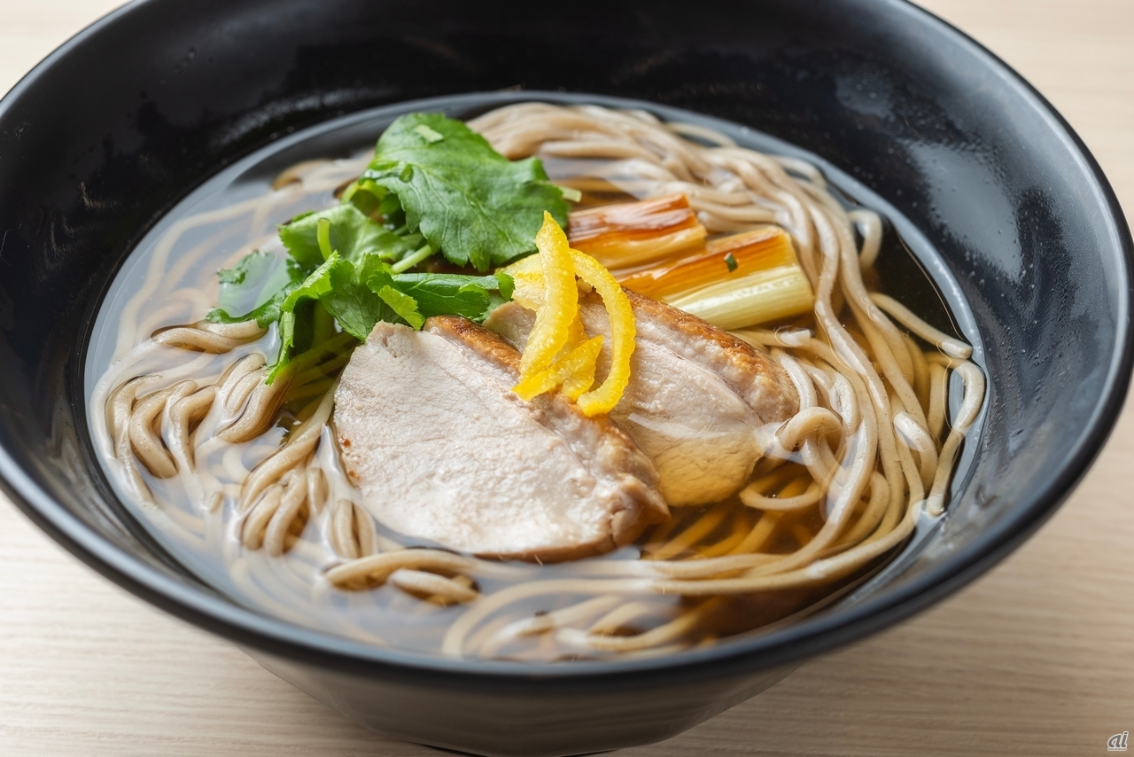 そして今日の麺は、鴨ネギ南蛮そば、550円よ。