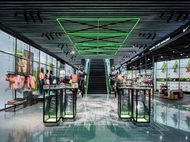 ナイキ、原宿旗艦店をアプリと連動--ECと実店舗の買い物体験を融合