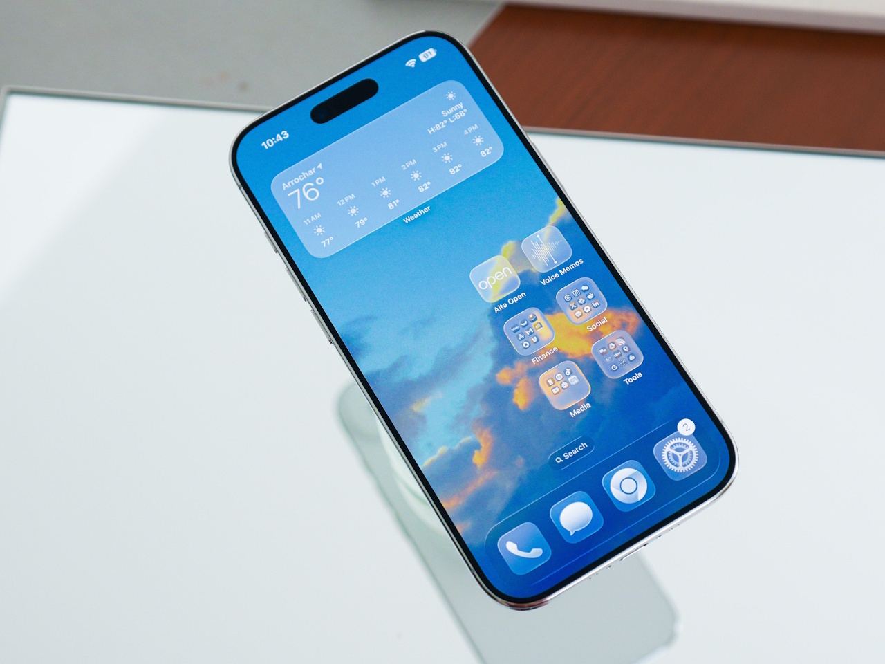 iPhone Air」レビュー--薄さと軽さが変えるスマートフォンの未来像