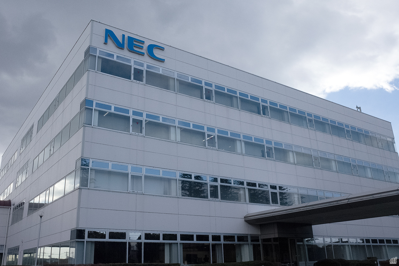 Thenec Building NECPCが群馬事業場で公開したLCMサービスと7年保証の裏側--修理の場から「運用の要」へ - ZDNET Japan