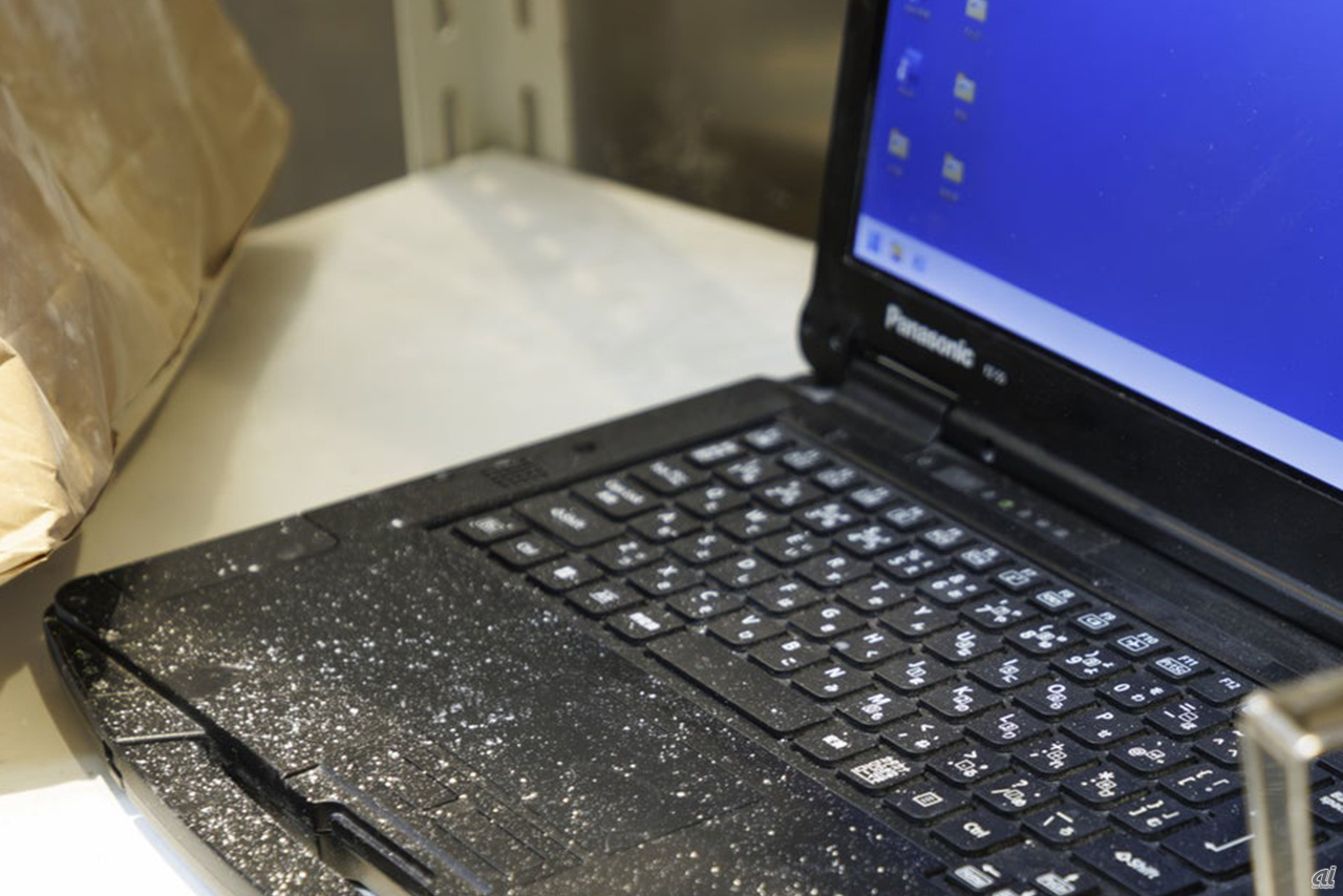 粉と水の現場でも事務効率を向上--菓子製造「御座候」が全店舗に「タフブック」導入 - ZDNET Japan