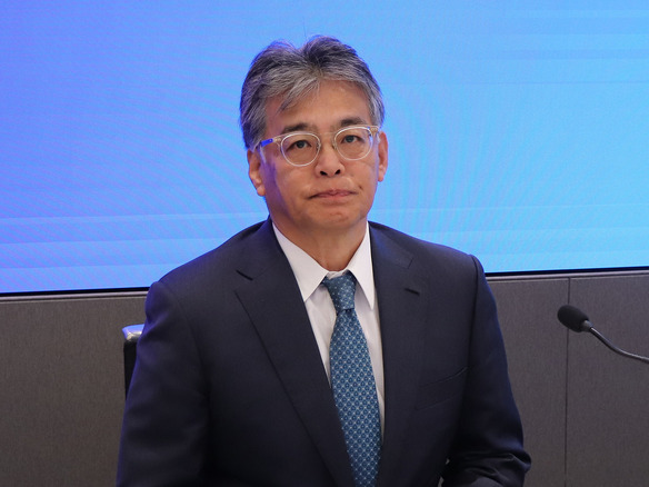 富士通、利益率10％を突破--メインフレーム終息と「10年ビジョン」で