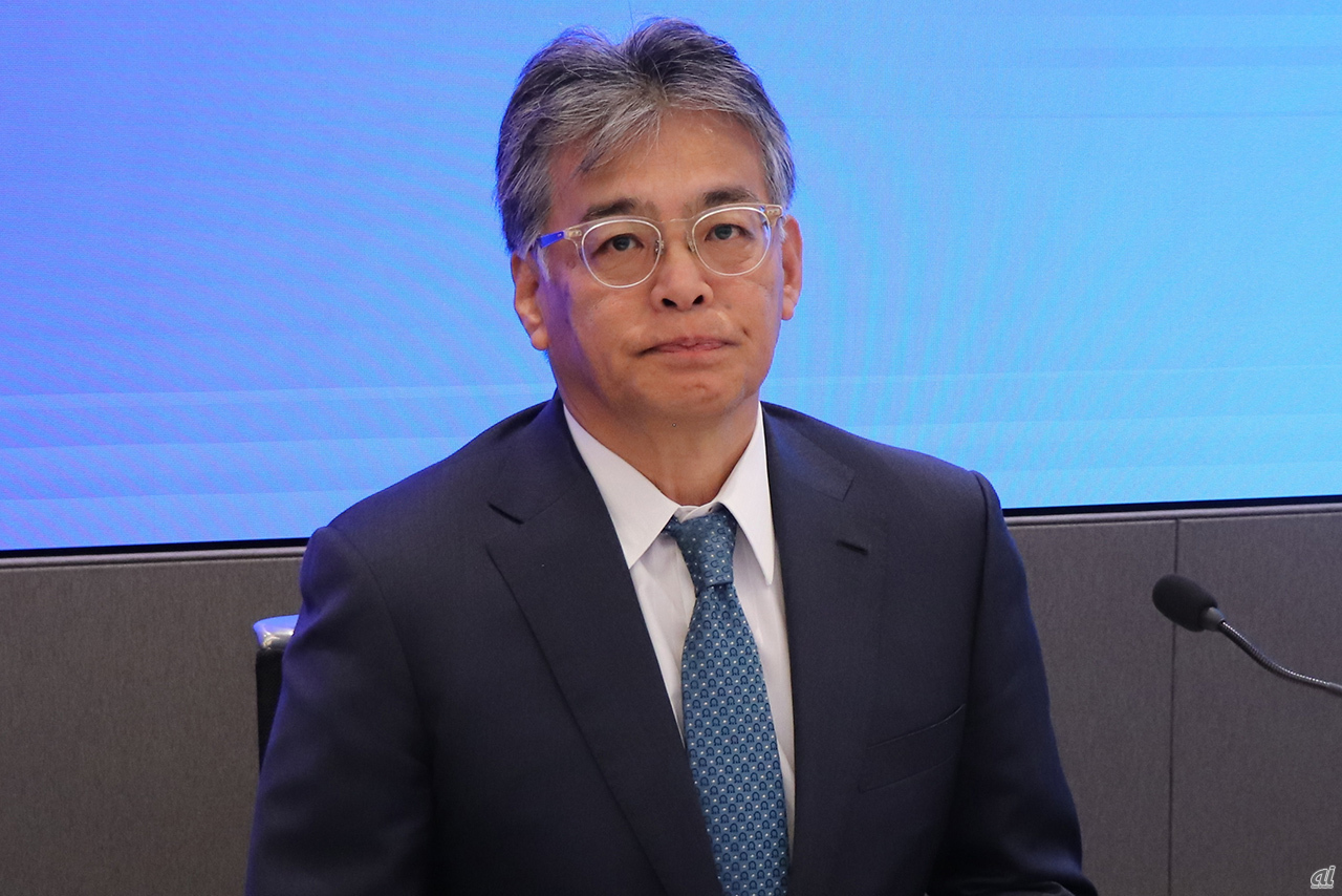 ビジネス・経済 FUJITSU 富士通、利益率10％を突破--メインフレーム終息と「10年ビジョン」で