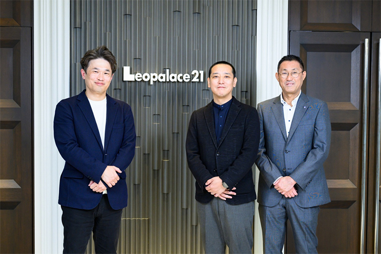 対談3名の集合写真