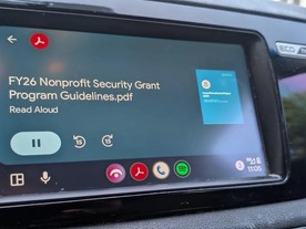 「Android Auto」が「Adobe Acrobat」をサポート--実際に使ってみると意外と便利
