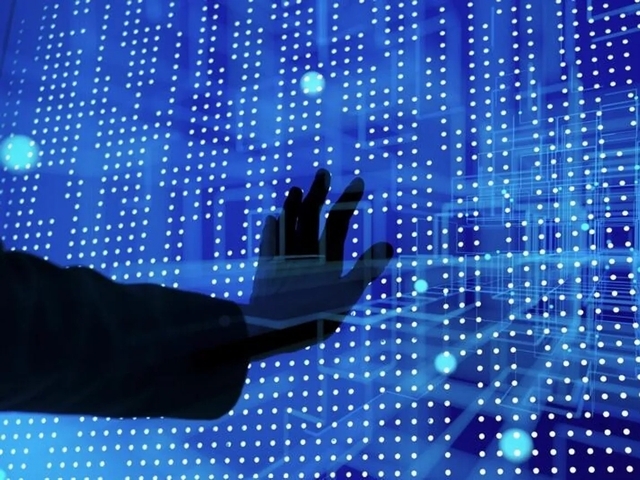 企業のAI変革で重責を担う中間管理職--大半が自認している