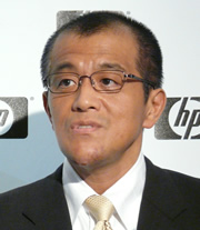 津村伸武氏